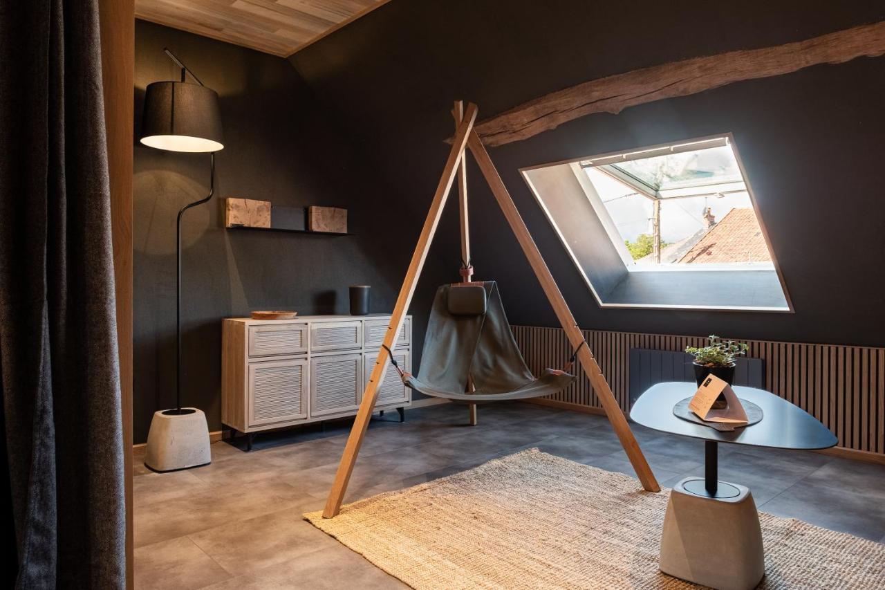 Le Studio Des Pres Verts Suite Design Avec Jacuzzi Privatif Jouey Exteriér fotografie