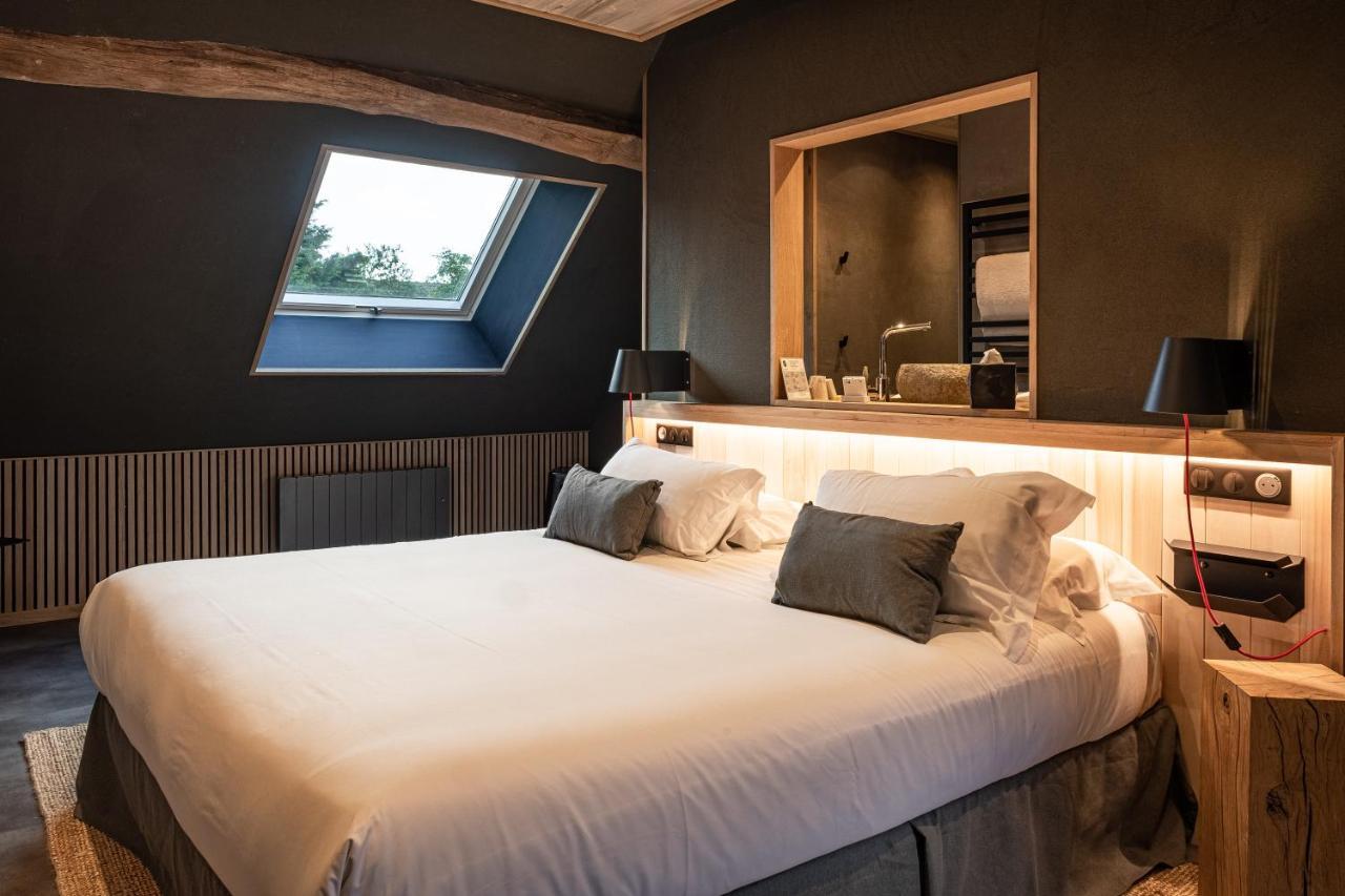 Le Studio Des Pres Verts Suite Design Avec Jacuzzi Privatif Jouey Exteriér fotografie
