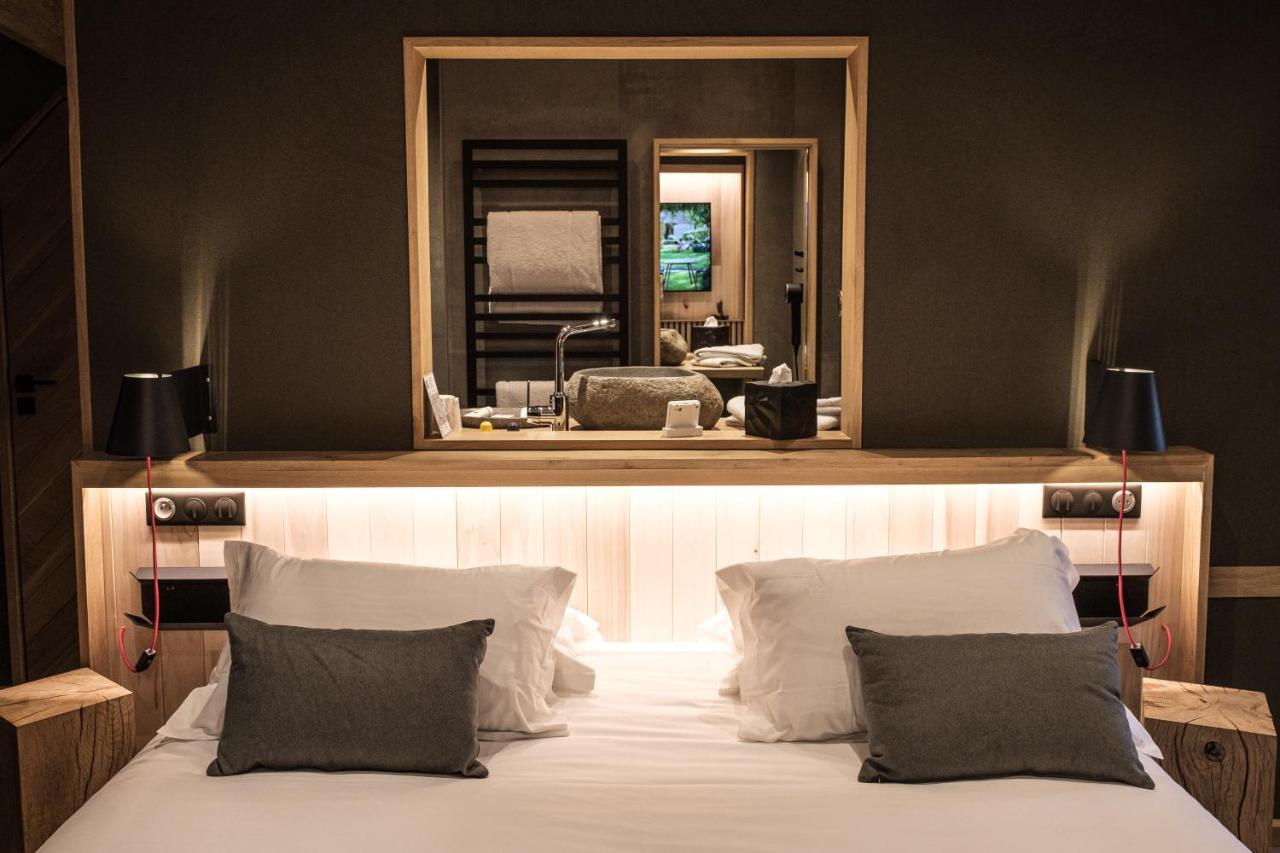Le Studio Des Pres Verts Suite Design Avec Jacuzzi Privatif Jouey Exteriér fotografie